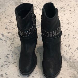 Vince Camuto boots